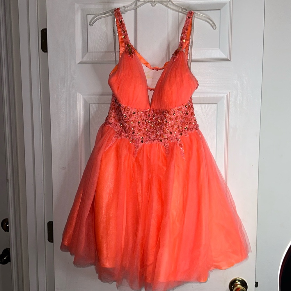 EUC HOMECOMING DRESS